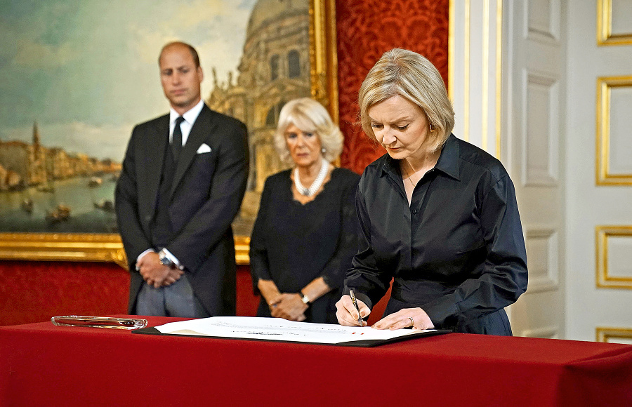Premiérka: Liz Truss podpísala