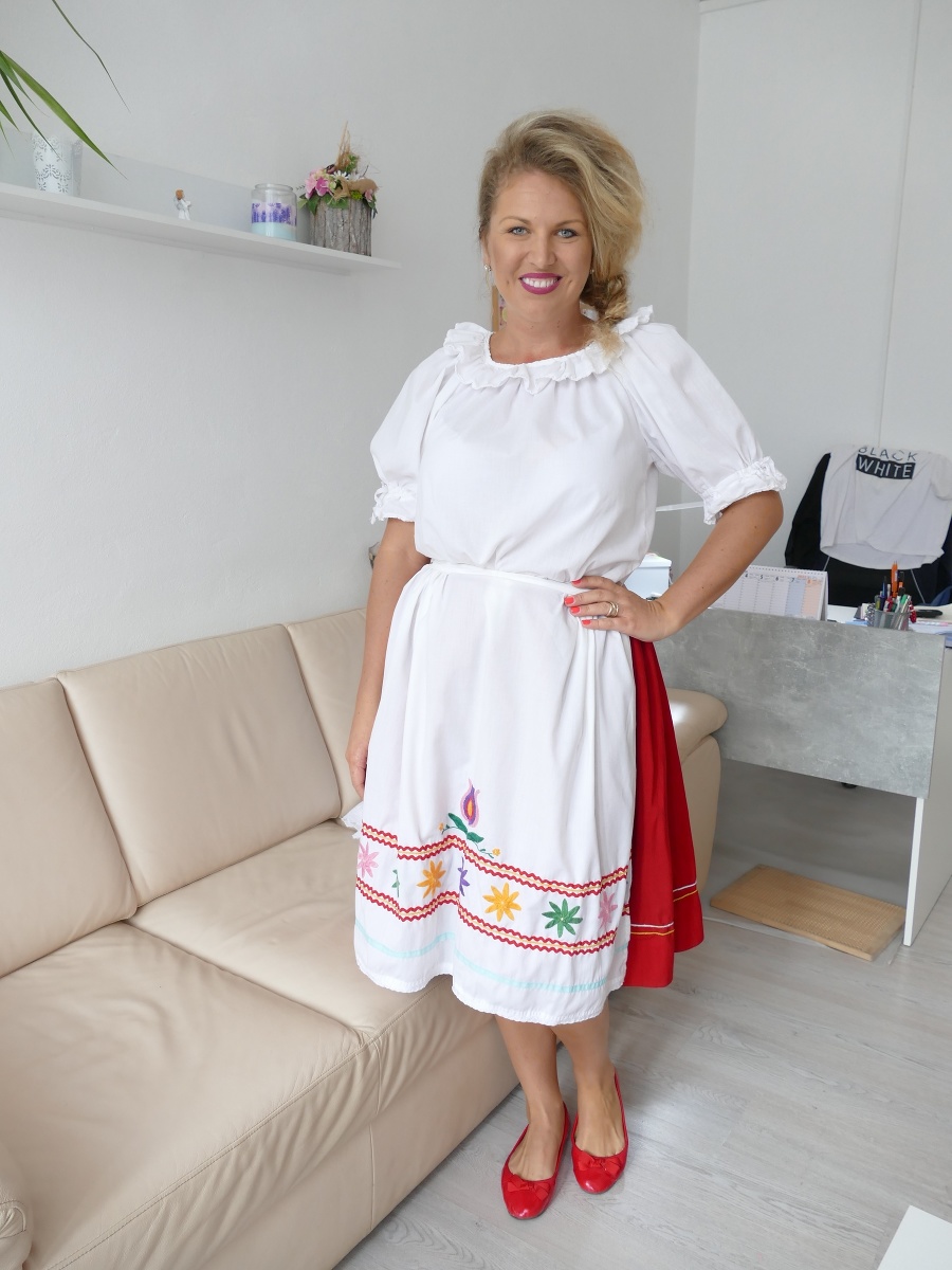  Riaditeľka kultúrneho strediska, Diana Turčík (37)