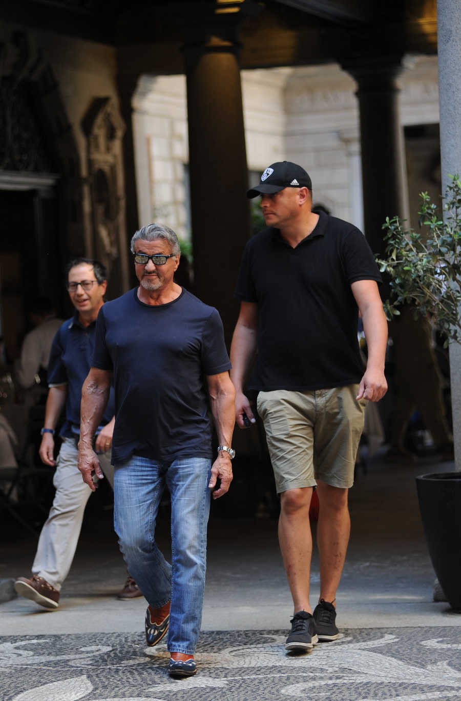 Sylvester Stallone očaril svalnatou postavou I jeho bodyguard pri ňom vyzerá ako prútik