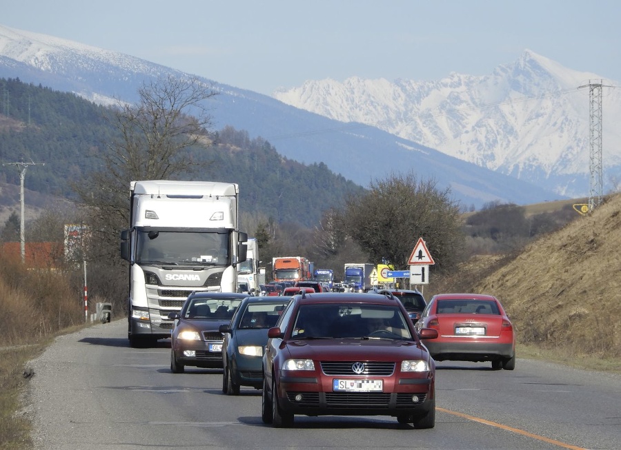 Hlavnú cestu v Ružomberku