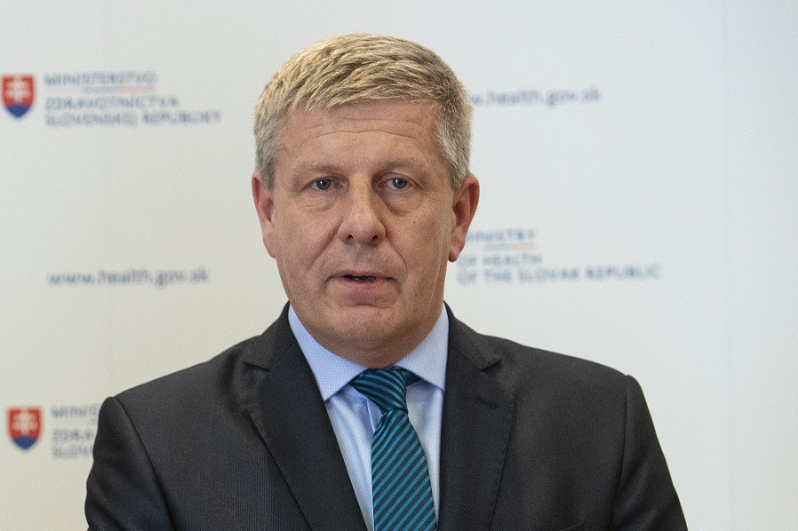 Minister Lengvarský
upokojuje, že lekárov
presvedčia, aby
neskončili v decembri.