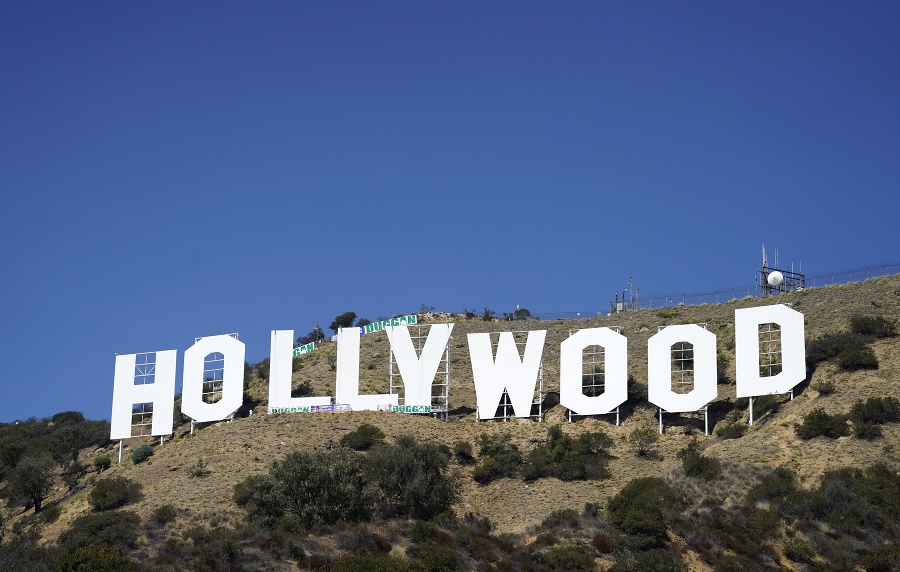 Nápis Hollywood je ikonická