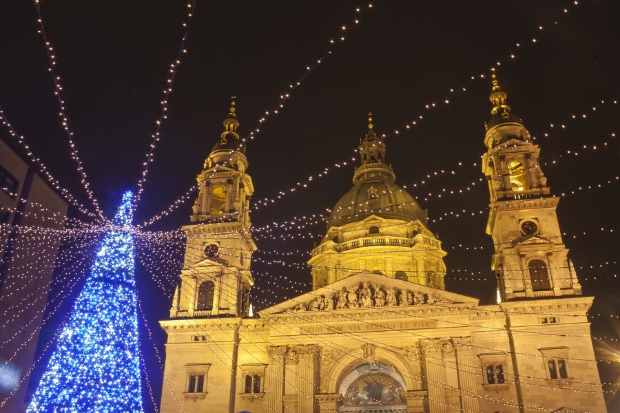 Adventné a silvestrovské zájazdy