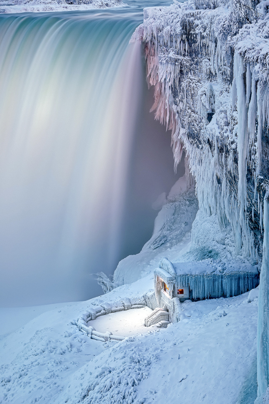 Zhenhuan Zhou odfotil Niagarské