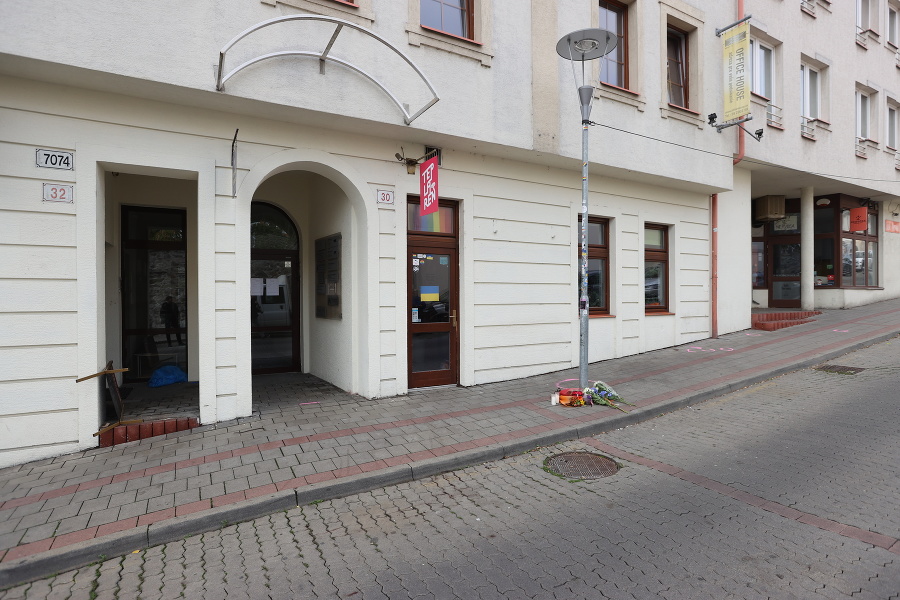 Miesto tragédie nasledujúci deň po hroznom incidente.