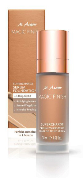 Make-up s názvom Magic Finish Supercharge Serum Foundat značky M. Asam.