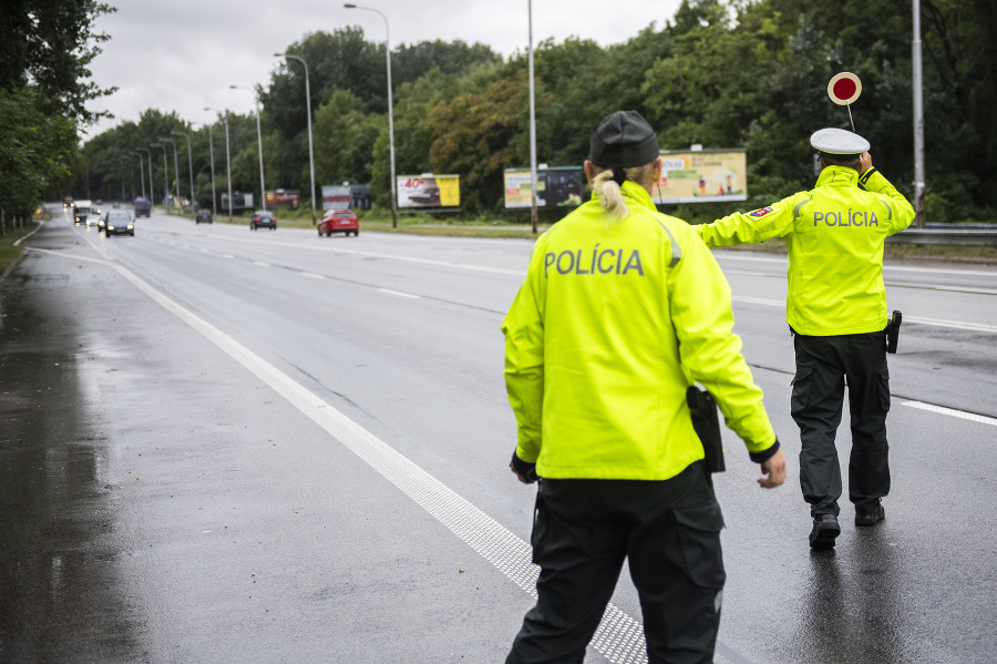 Policajti si v rámci