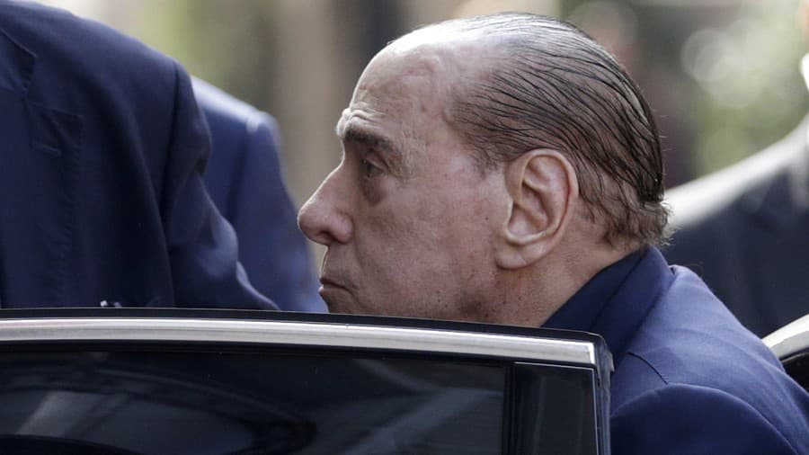  Berlusconi tvrdí, že