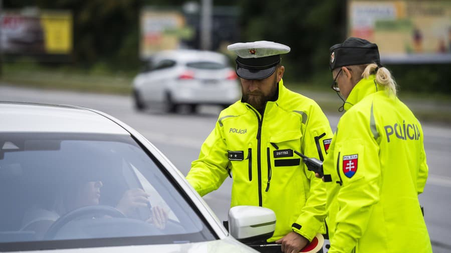 Policajti si v rámci