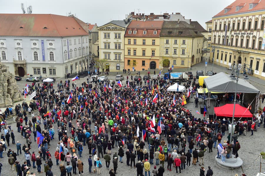 Na demonštráciu proti vláde