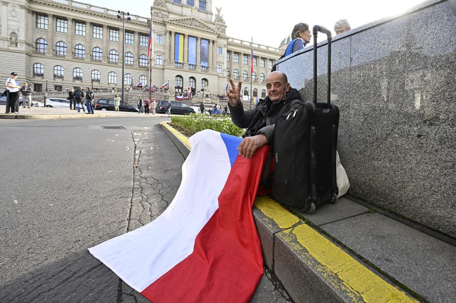 Účastníci protivládnej demonštrácie zaplnili