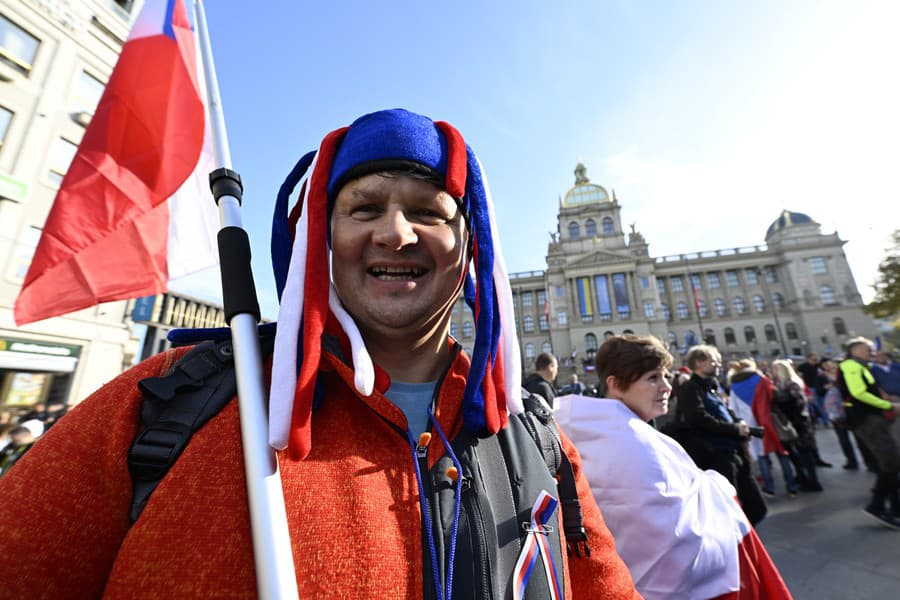 Účastníci protivládnej demonštrácie zaplnili