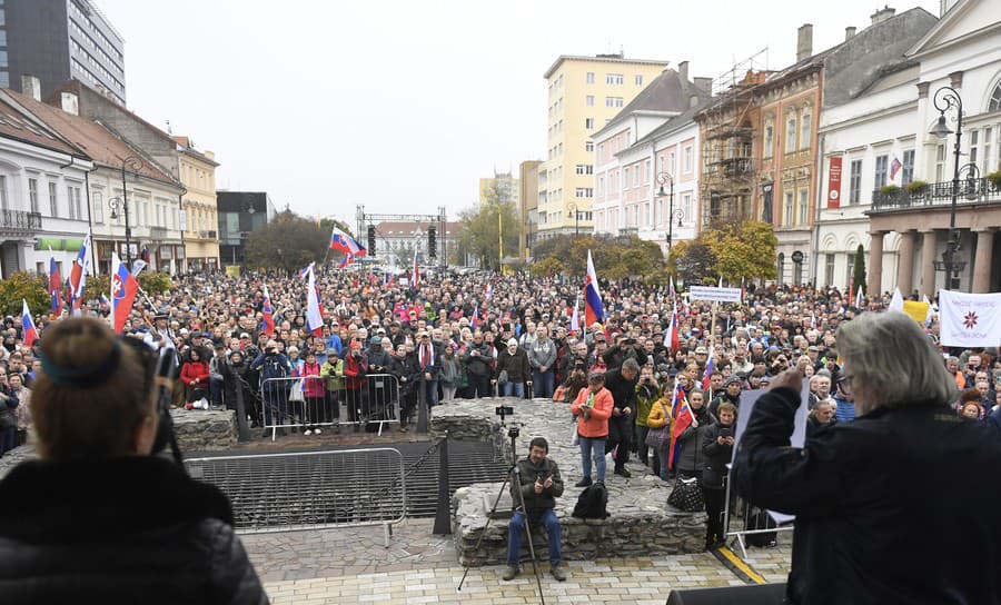 Rečníci hovorili aj o