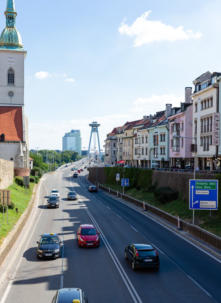 Tabuľky s evidenčným číslom