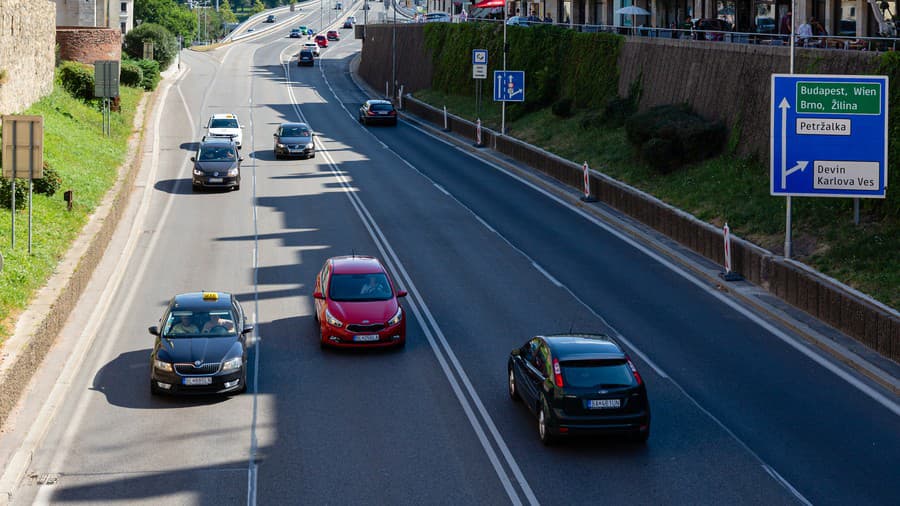 Tabuľky s evidenčným číslom