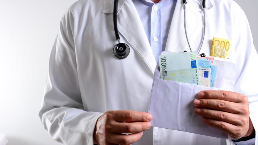 Lekári chcú zamedziť korupcii