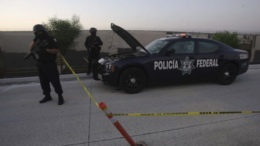 Mexická polícia našla 300