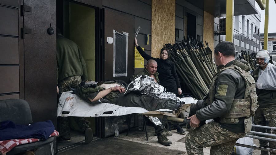 Ukrajinské nemocnice bojujú s