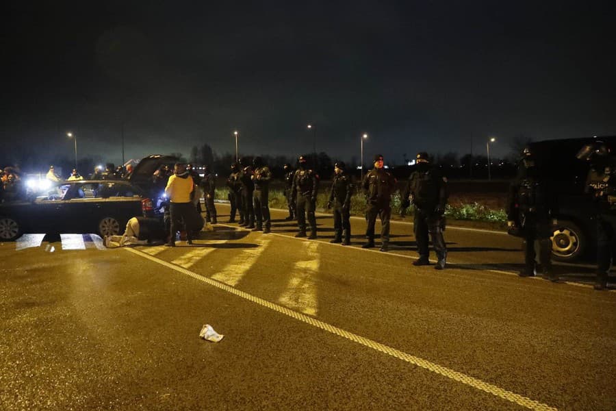 
Polícia v Bratislave prerušila