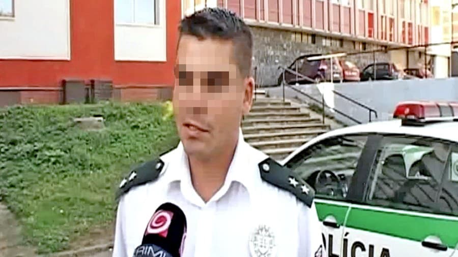 Policajt pochádza z Hrochote,