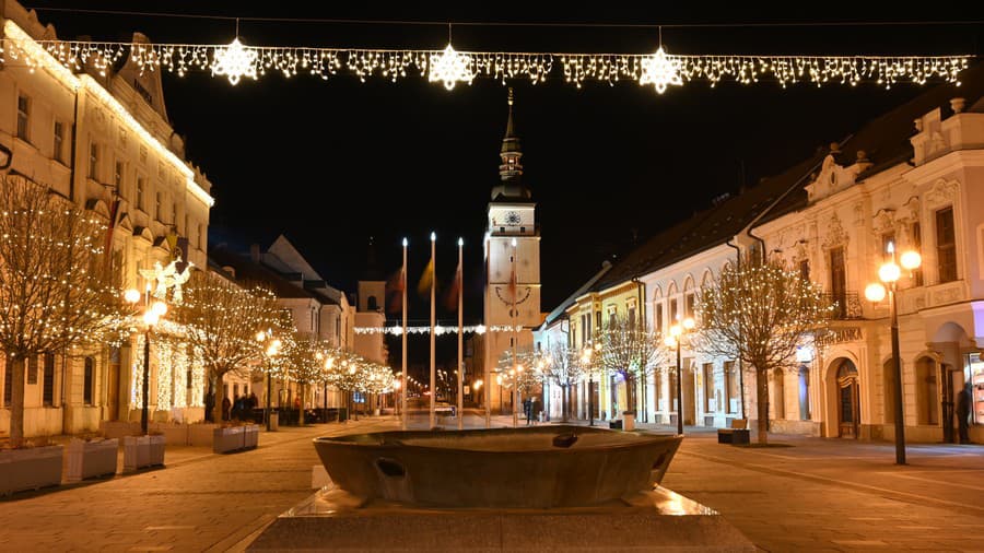 Vianočné osvetlenie na pešej