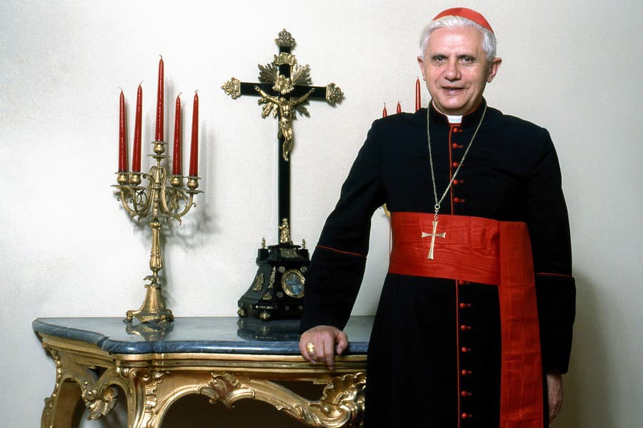 Ratzinger sa do úradu