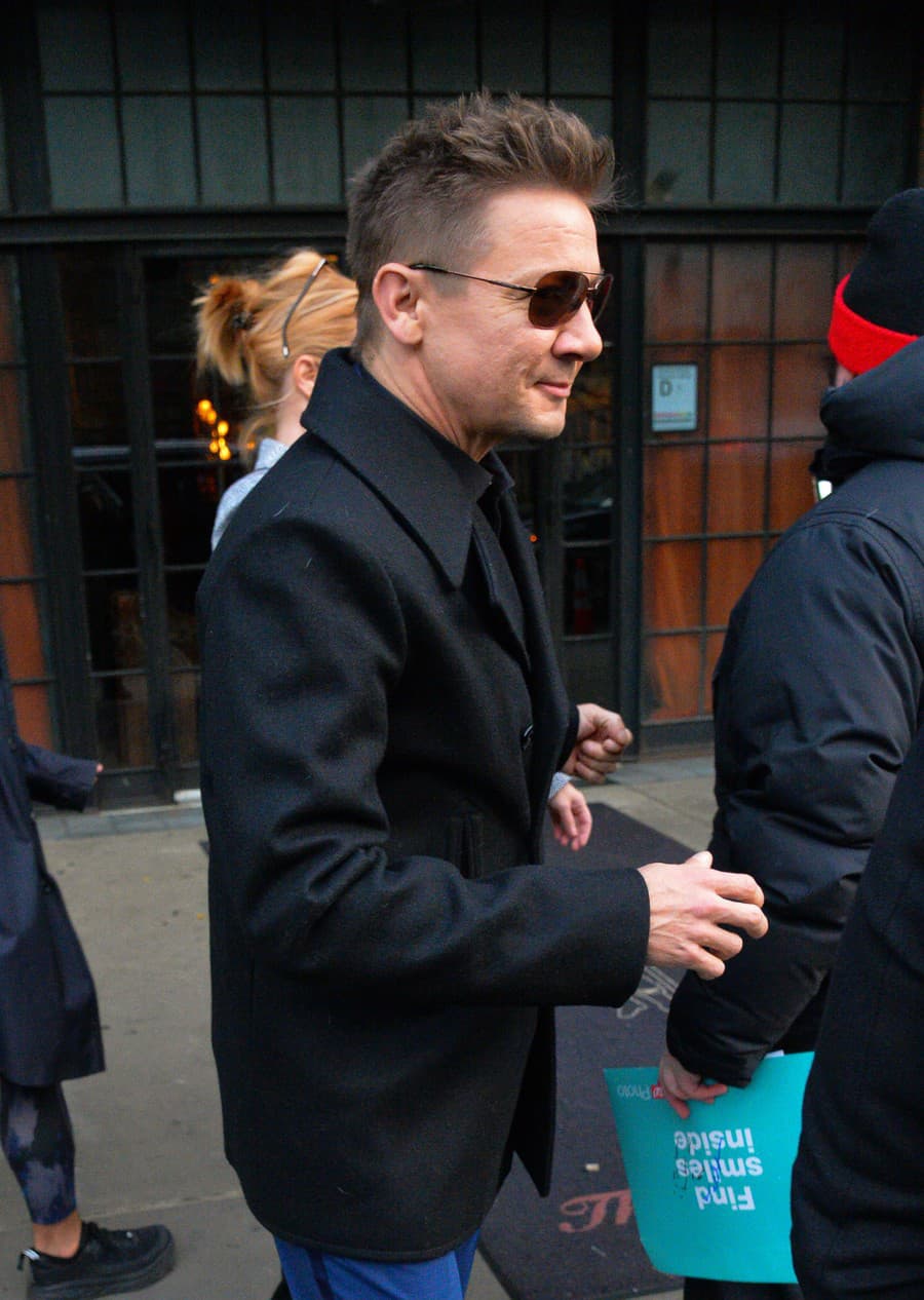 Herec Jeremy Renner.