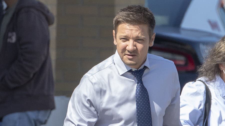 Herec Jeremy Renner.