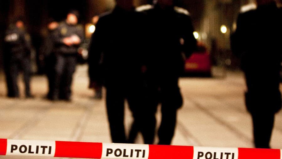 Dánska polícia zadržala 135
