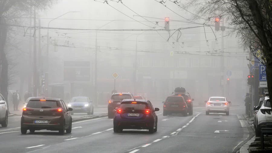 Meteorológovia upozorňujú na hmlu