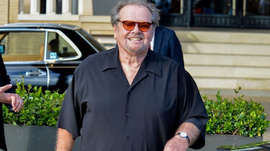 Jack Nicholson prestal vychádzať