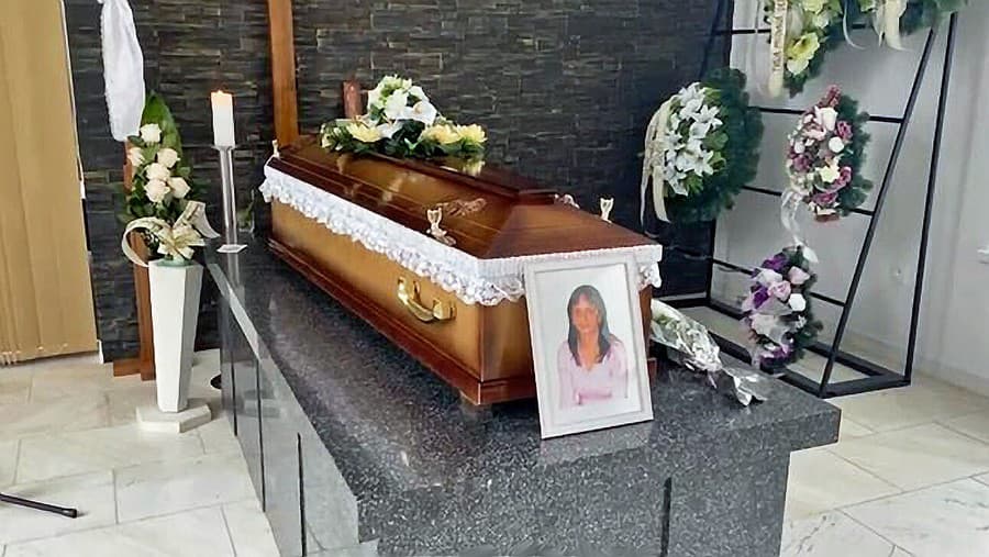 Ženu pochovali uplynulý piatok.
