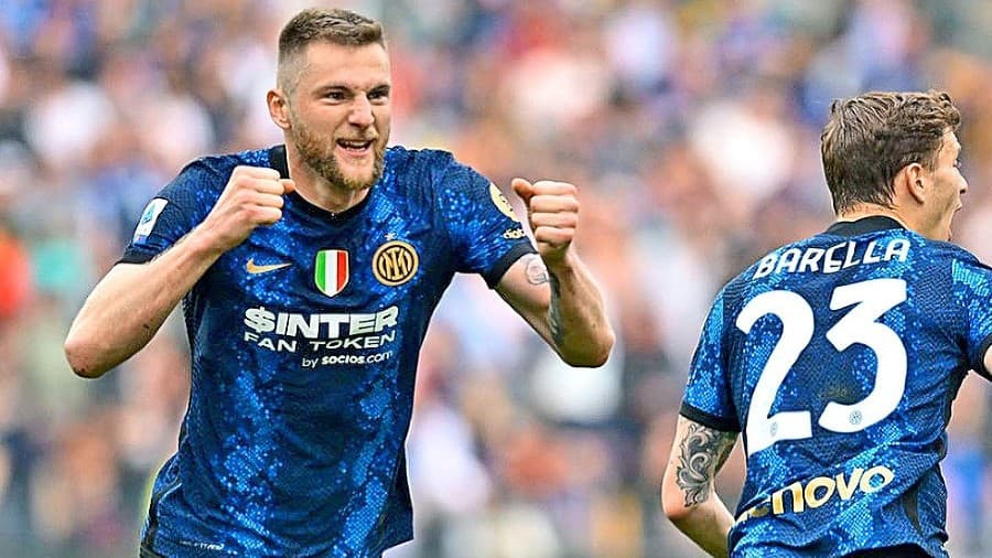 Milan Škriniar v drese