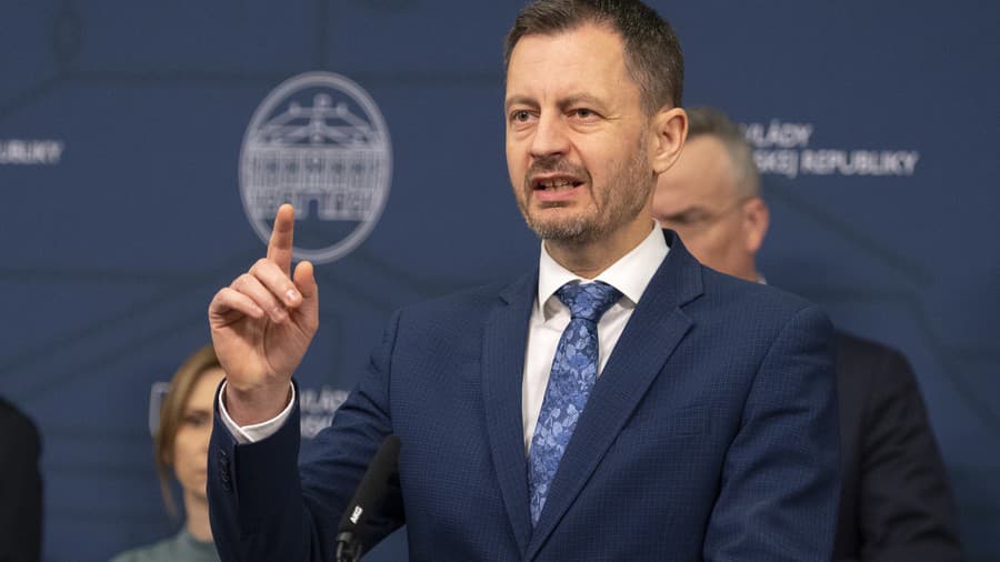 Na snímke dočasne poverený premiér a minister financií SR Eduard Heger (OĽANO). 