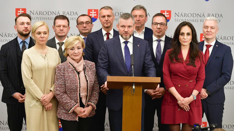 Mimoparlamentná strana Hlas-SD.