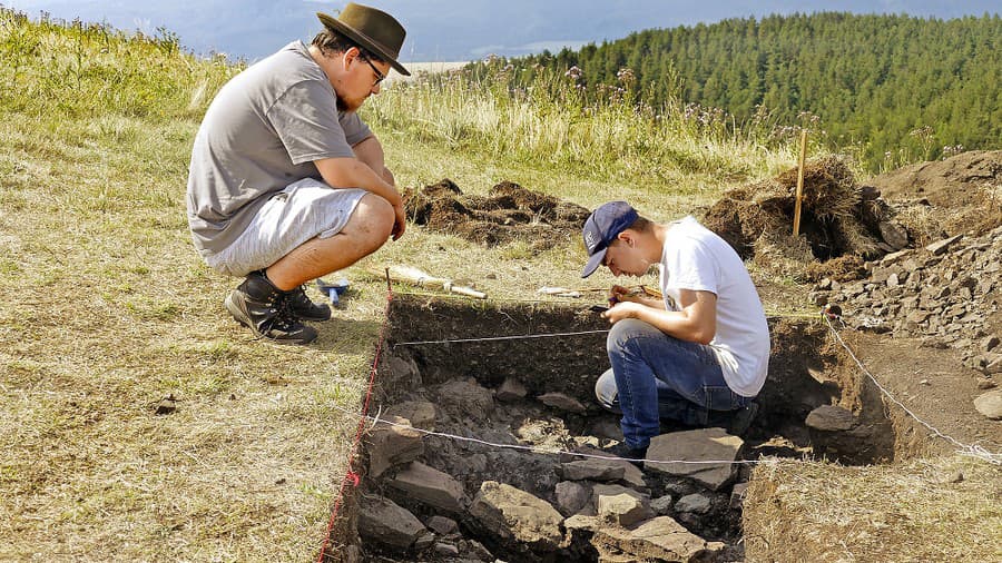 Archeológovia skúmali nálezisko celý