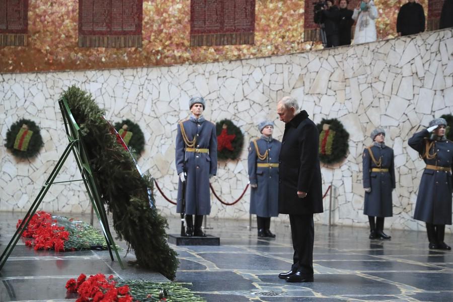 Putin počas spomienkových osláv