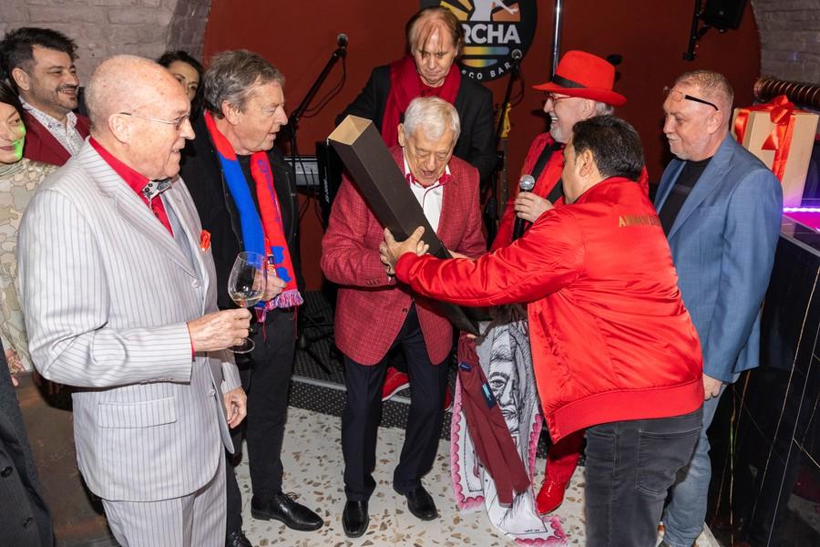 Golonka dostal niekoľko krásnych darov.
