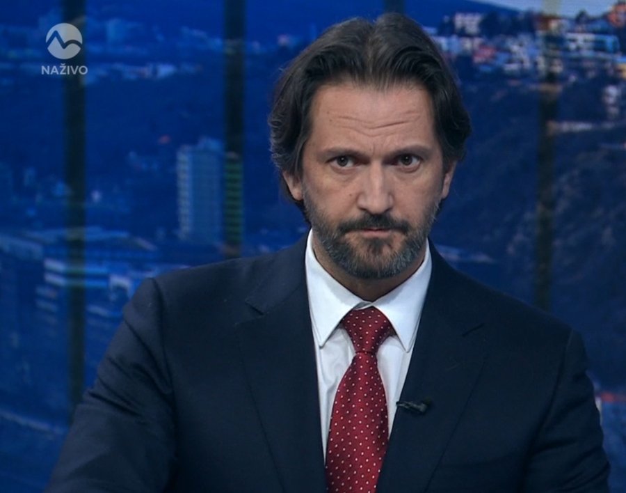 Kaliňák sa zúrivo bránil aj rozprávkovými bytosťami.