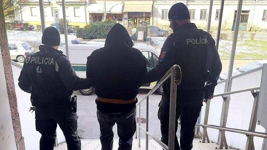 Dráma v Lučenci: Hrôza, čo sa stalo mužovi na prechádzke! Útočníci sú už v  rukách polície | Nový Čas