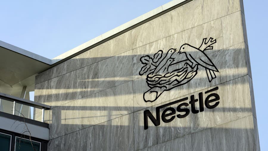 Vyššie náklady nútia Nestlé