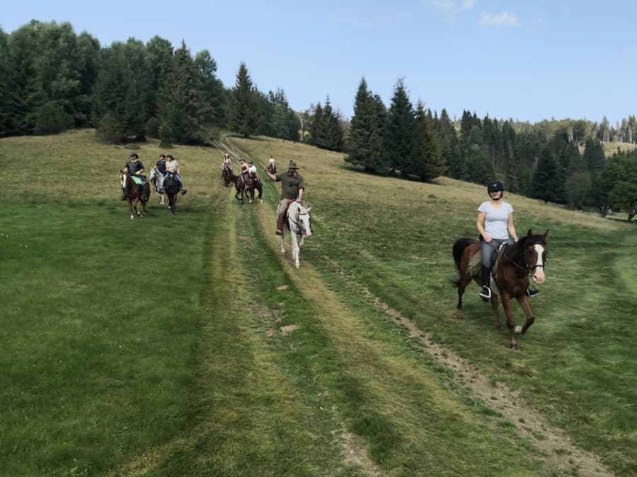 Turisti si krajinu vychutnajú