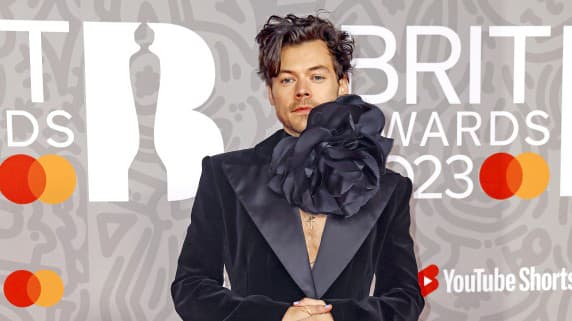 Harry Styles na odovzdávaní Brit Awards.