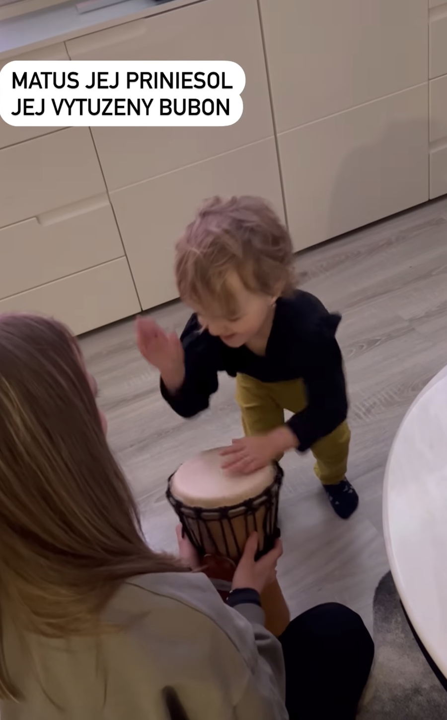 Spevák Lobotkovu dcéru prekvapil darčekom.