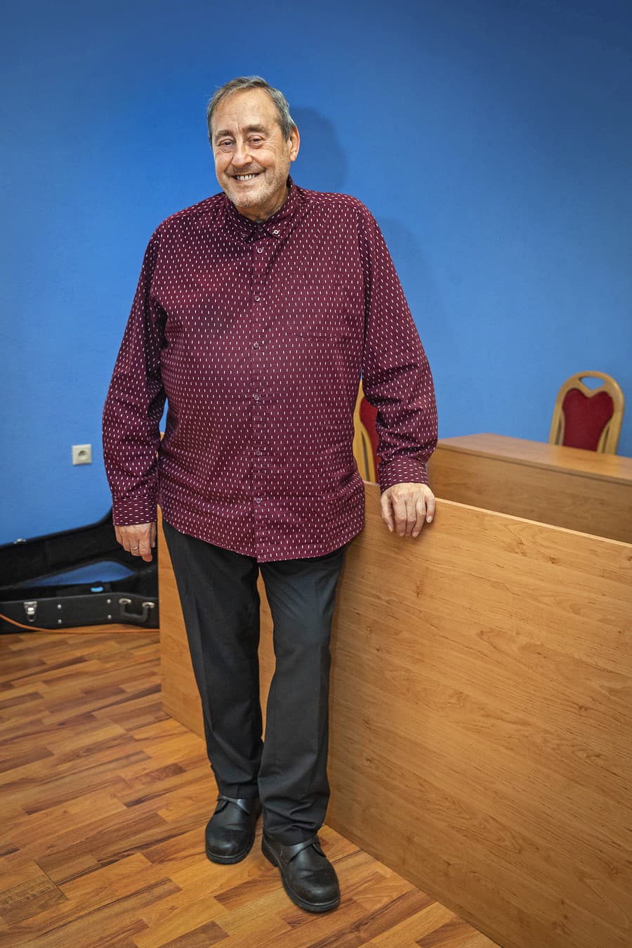 Freestone žije v Prahe, kde si užíva dôchodok. 
