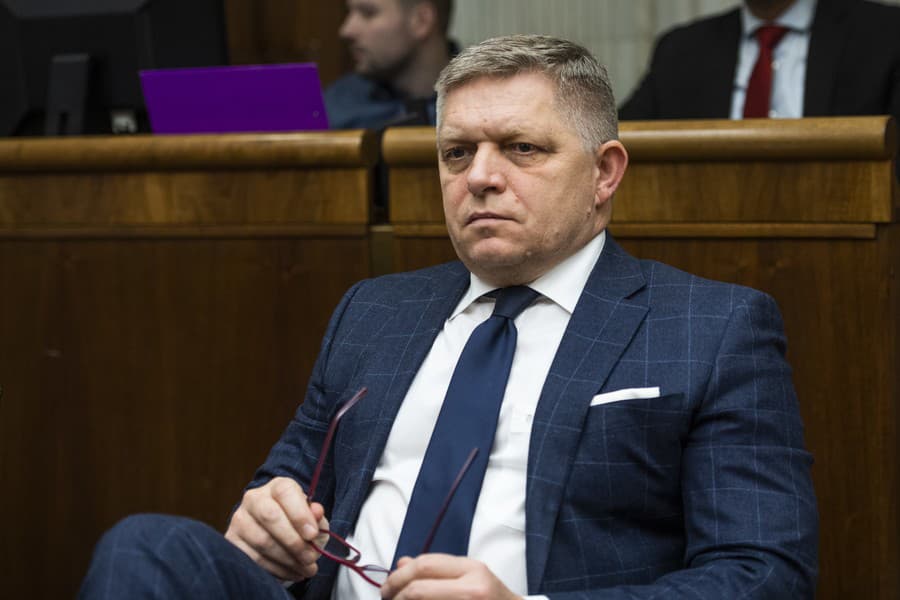 Robert Fico si myslí, že Pellegrini sa chystá do inej vlády ako so Smerom.
