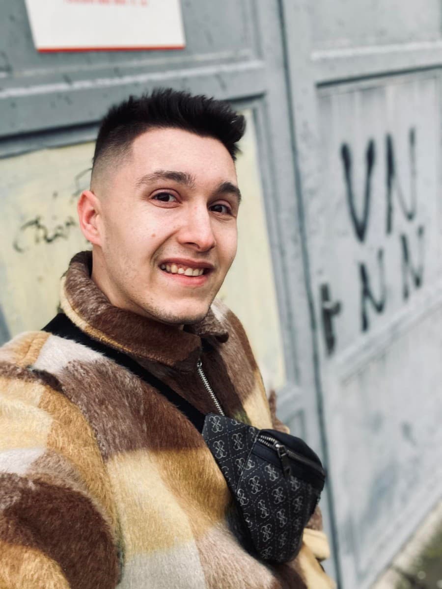Boris Zemko (24), kaderník,
