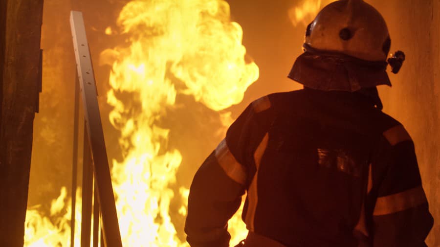 Srbsko: Pri požiari obytného