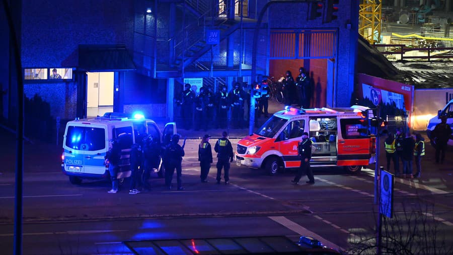 Streľba v Hamburgu: Policajti