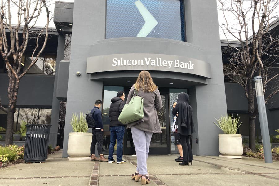 Banku Silicon Valley americké